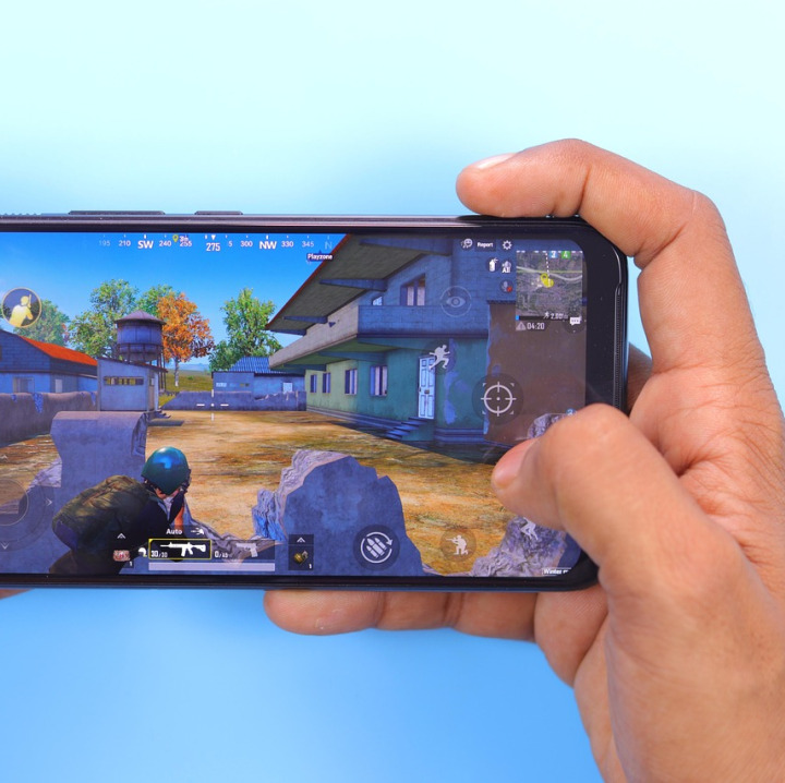 mobile gaming smartphone